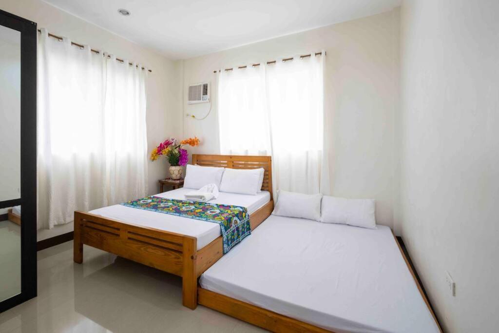 Four Bedroom Staycation House In Tagaytay Tagaytay City Eksteriør billede