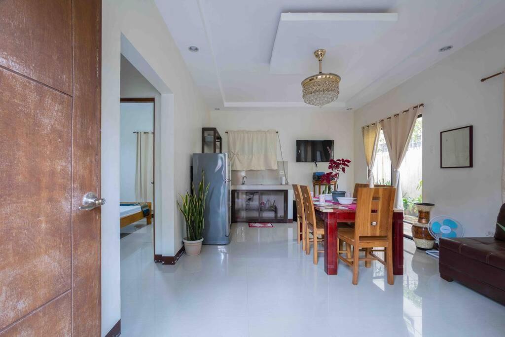 Four Bedroom Staycation House In Tagaytay Tagaytay City Eksteriør billede